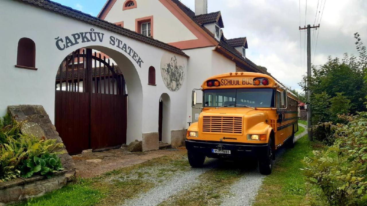 Capkuv Statek Otel Hořičky Dış mekan fotoğraf